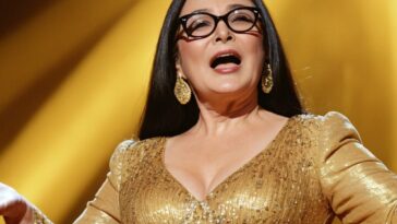 Nana Mouskouri Vermögen » Ihr Reichtum im Check